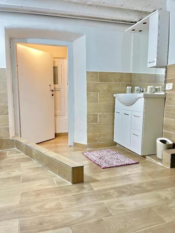 Amogenova-Affittacamere Guest house Genoa